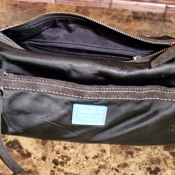 Coach Leatherware Small Black Baguette Purse - Picture 4 of 7